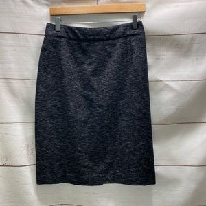 Gently used black with white pencil skirt by Theory size 8
